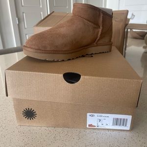 UGG classic ultra mini size 7